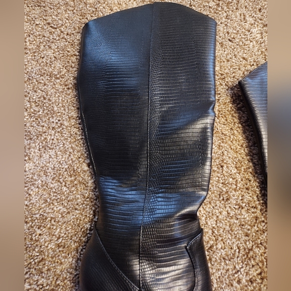 Shoedazzle Ynez black faux leather pointed toe wedge boots - Picture 7 of 16